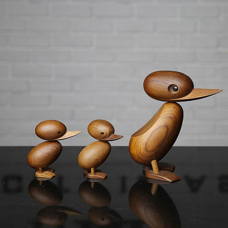 Wooden Duck And Duckling Decor