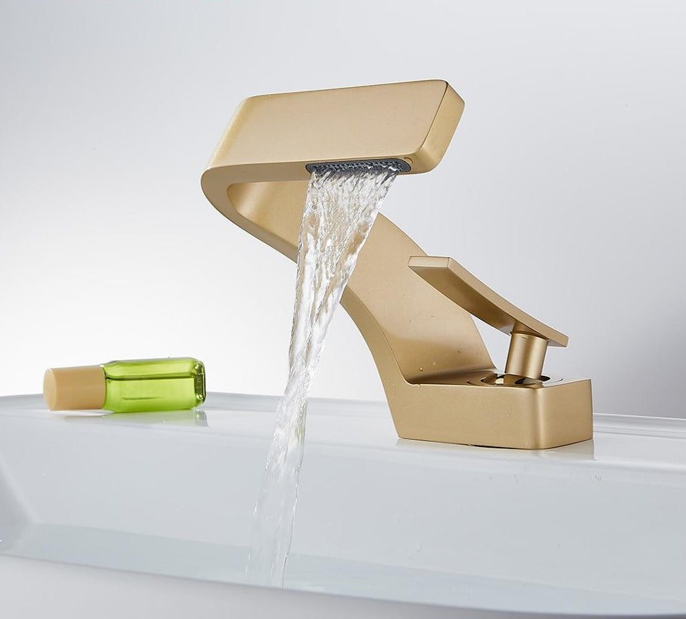 Titan - Modern Curved Faucet