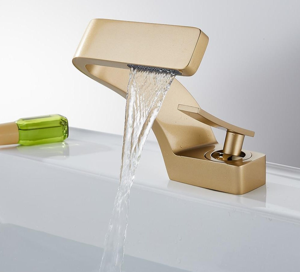 Titan - Modern Curved Faucet