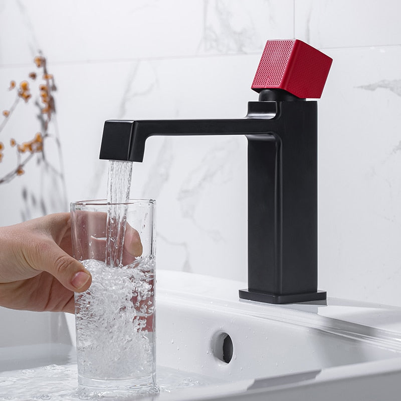 Theo - Modern Bathroom Faucet