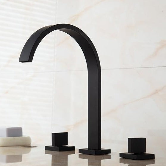 Modern Gooseneck Faucet in Chrome or Black