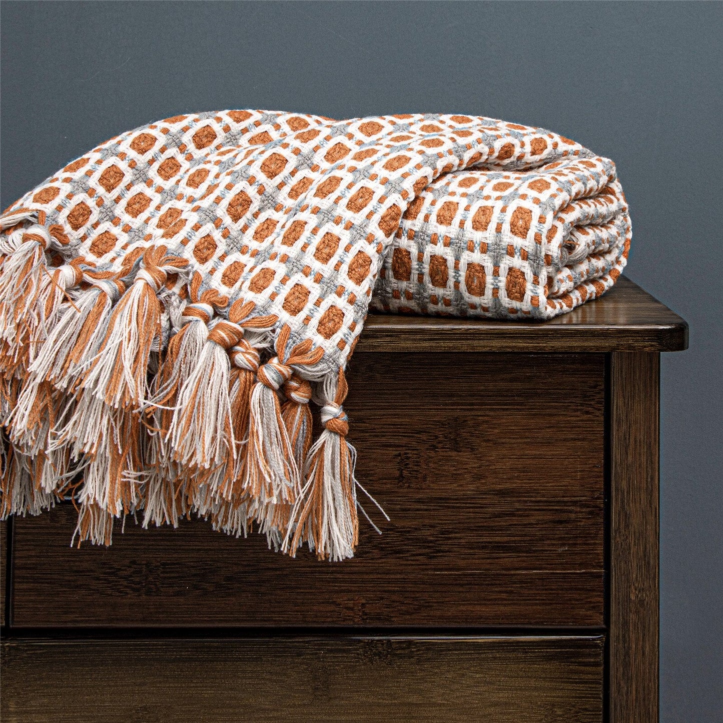 Milano knitted tassel throws