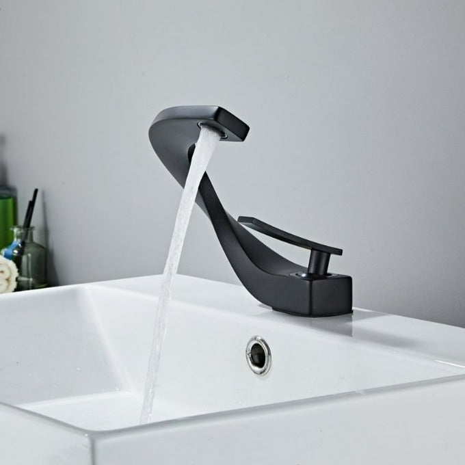 Vern - Curved Bathroom Faucet