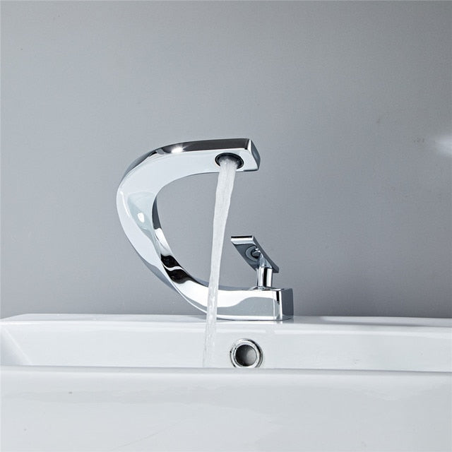 Vern - Curved Bathroom Faucet