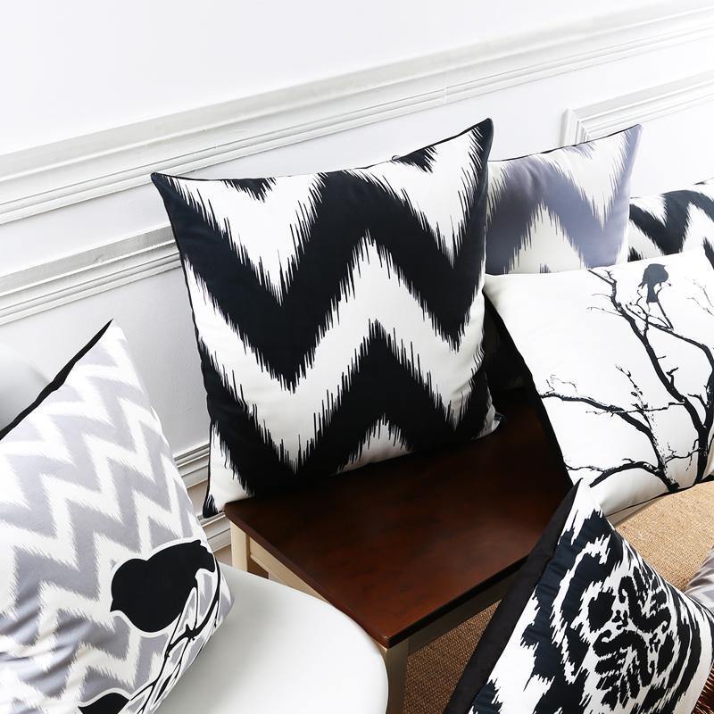 B&W Velvet Vintage Cushion - Nordic Side - 