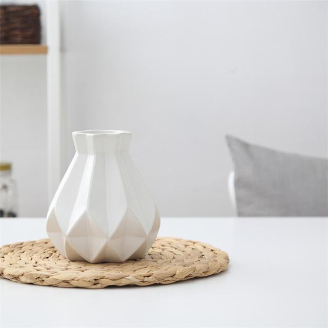 Matt Diamond Porcelain Vase - Nordic Side - 