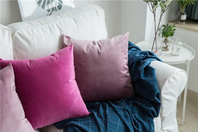 Silky Velvet Cushion Cover - Nordic Side - 