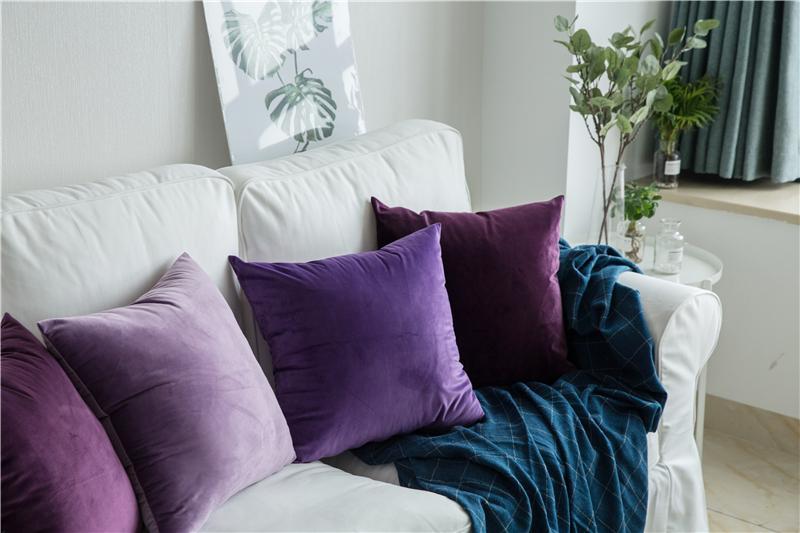 Silky Velvet Cushion Cover - Nordic Side - 