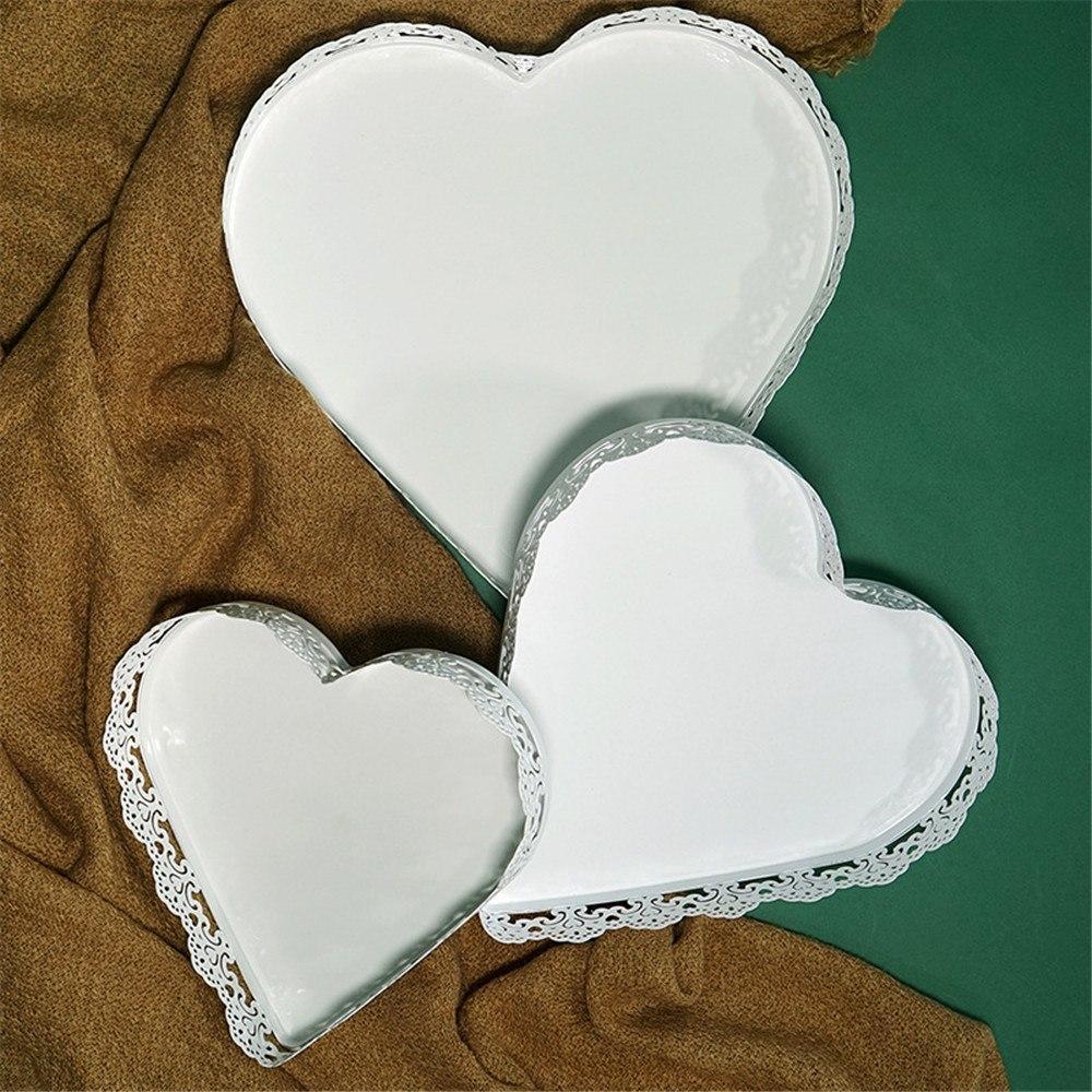 Metal Heart Tray - Nordic Side - 