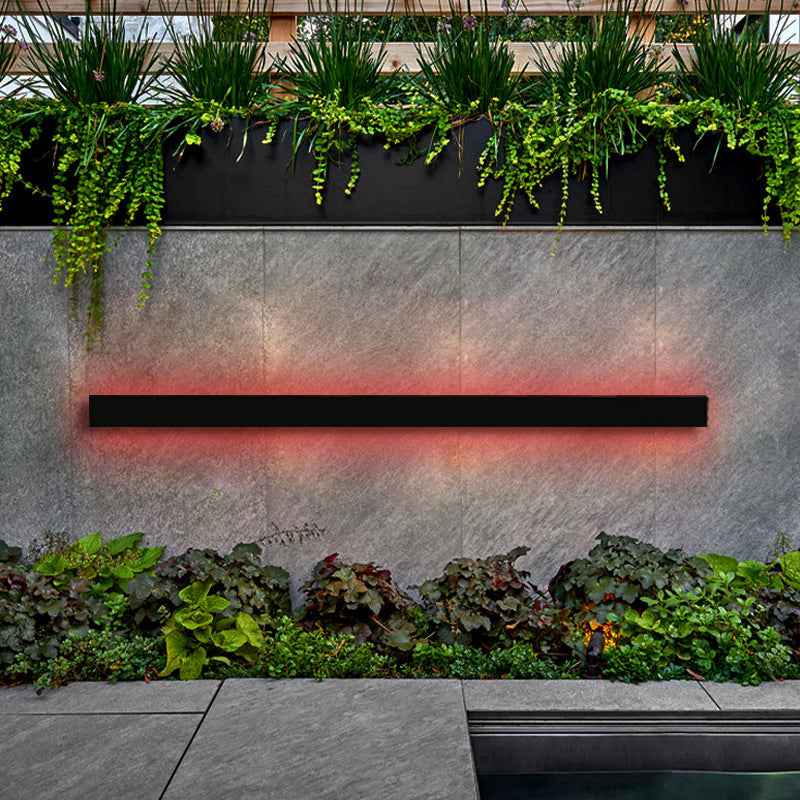 Svelte RGB Outdoor Wall Lamp