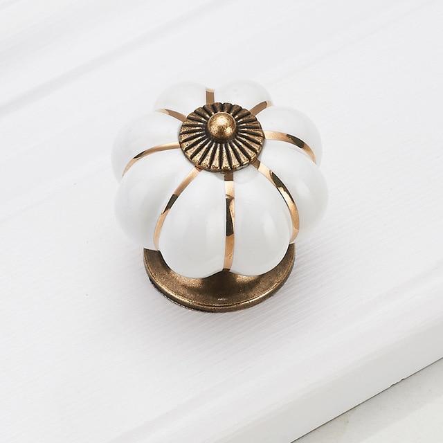 Belaru Pumpkin Knob - Nordic Side - not-hanger