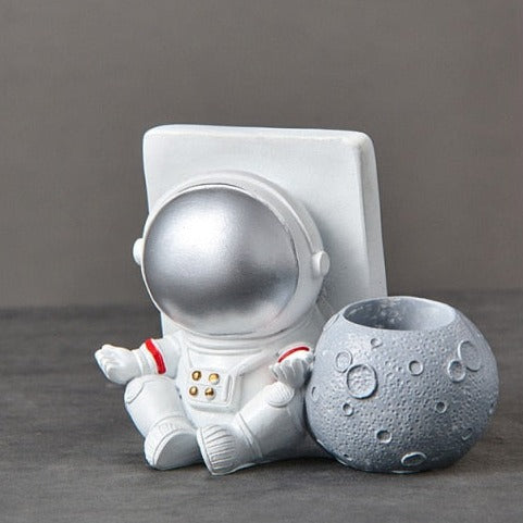 Astronaut Resin Phone Stand